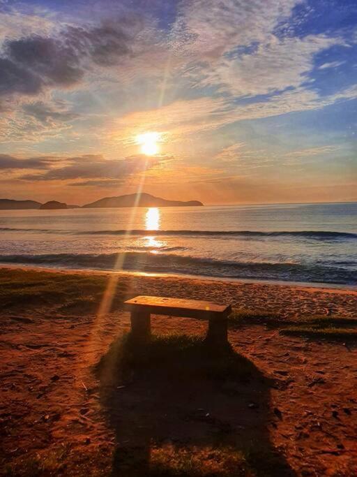 100Mts Da Praia Com Churrasqueira, Piscina E Wi-Fi คารากัวตาตูบา ภายนอก รูปภาพ